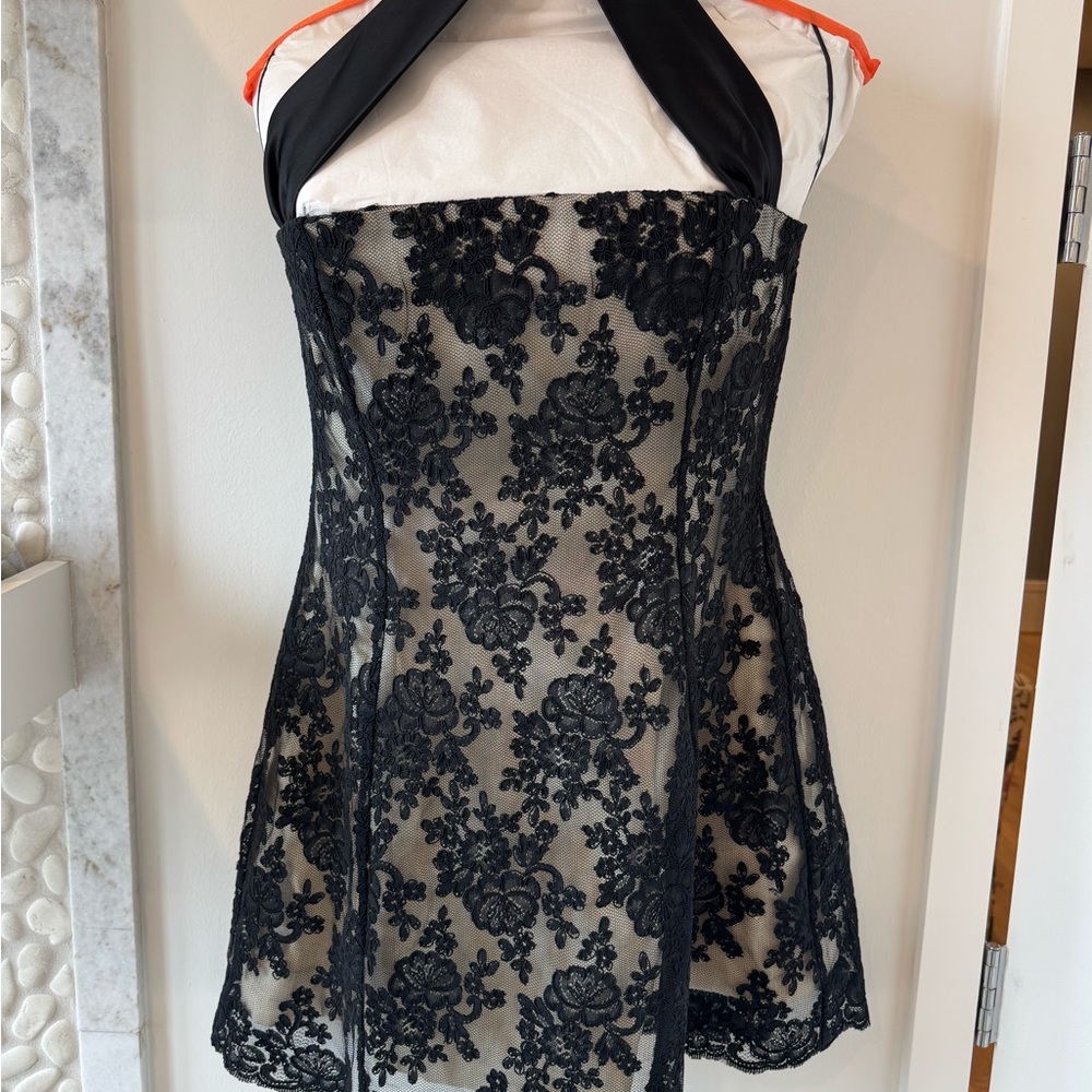 Elegant Black Lace Mini Dress